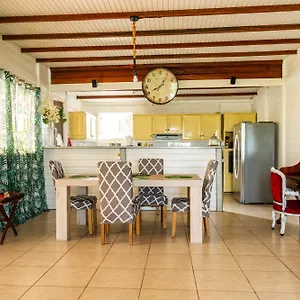 La Meredith Villa